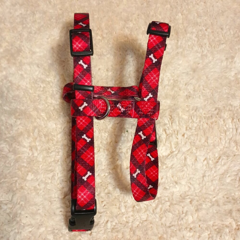 EUC ~Youly Classic Adjustable Dog Harness Red Plaid w/ Small Bones(Size: Medium)